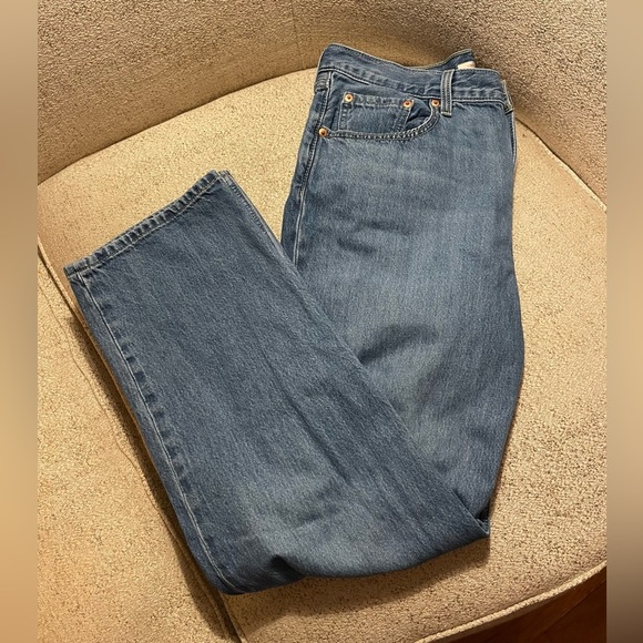 Levi’s Low Pro Straight Jeans - Picture 2 of 4